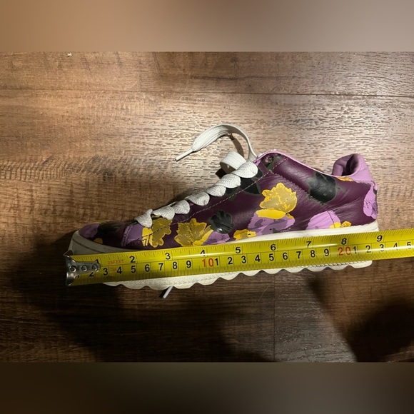 Coach- plum wildflower sneakers Size 8 - Picture 8 of 10